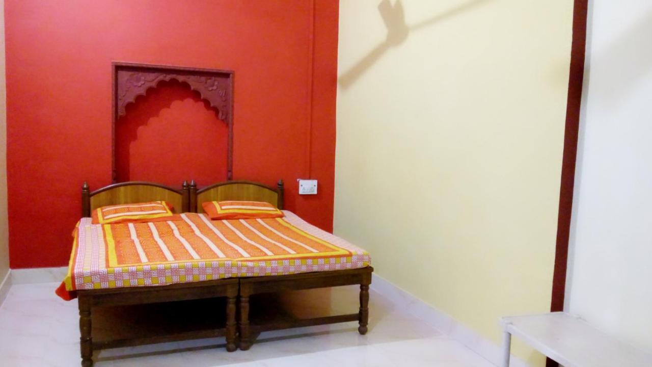 Shivam Tourist Guest House Būndi Eksteriør billede
